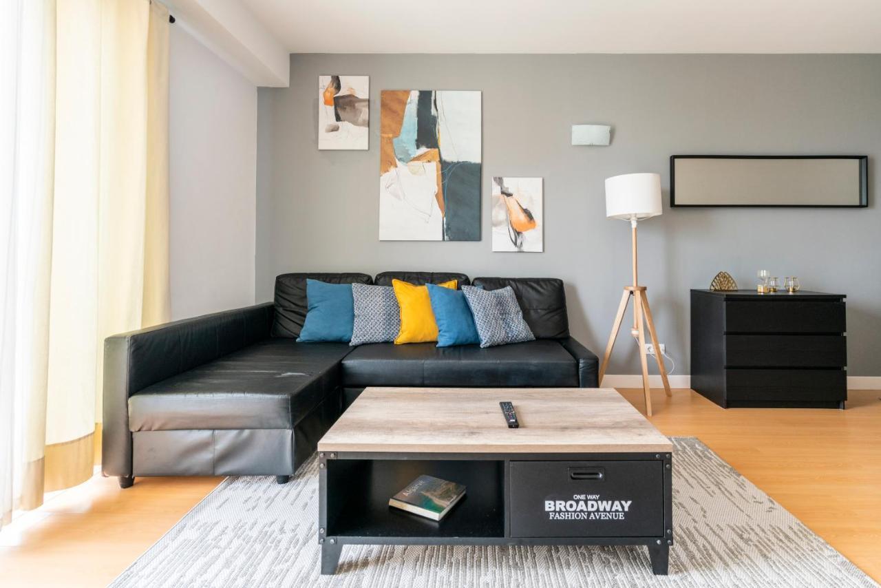 Bright & Spacious 2 Bed Flat 2 Bath W Garage In Lagos Marina Eksteriør billede