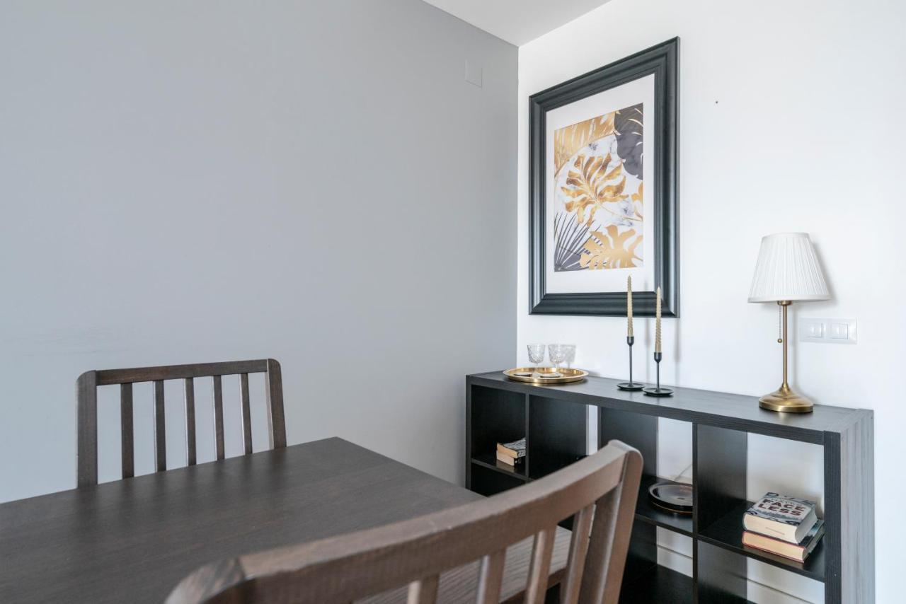 Bright & Spacious 2 Bed Flat 2 Bath W Garage In Lagos Marina Eksteriør billede